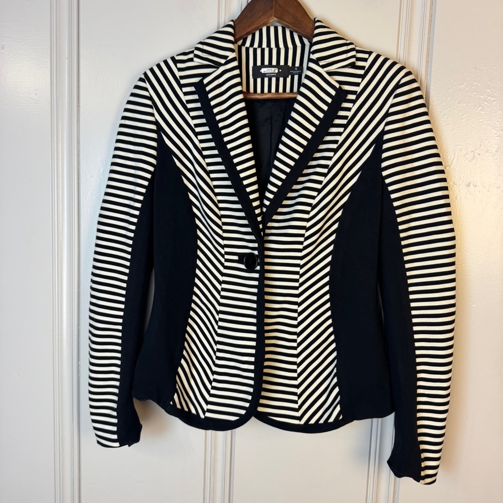 Iris Setlawke Navy Black and‎ White Striped Stretch Single Button Front Blazer 6